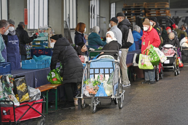 Migration belastet Kommunen – auch Sozialämter und Lebensmittel-Tafeln überfordert