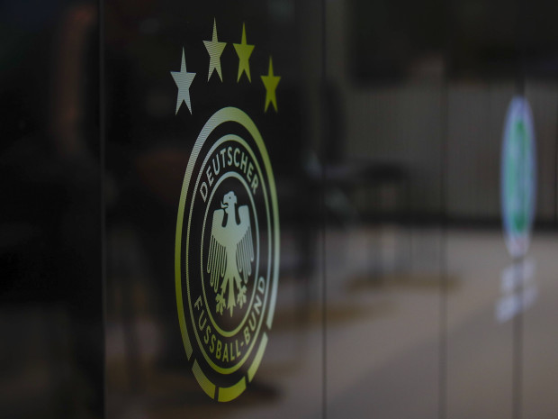 Die Fußangeln der Symbolik – Der DFB und Zeichen, die daneben gehen