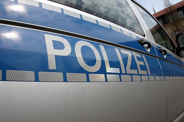 Nur eine PR-Show oder Gefährdung von Polizisten bei der Reichsbürger-Razzia?