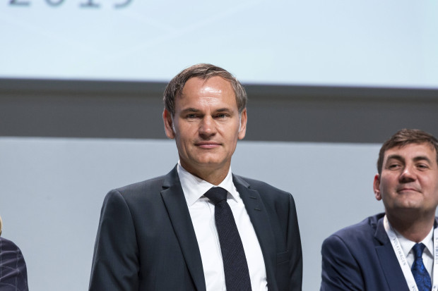 VW-Chef Oliver Blume korrigiert Konzern-Strategie