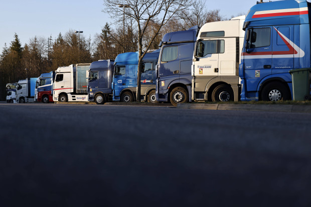 SPD-Ministerium: Leiharbeiter verdienen 1.000 Euro weniger im Monat