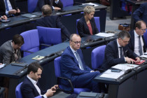 Abstimmung im Bundestag: Merkelianer meutern gegen Merz