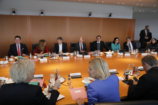 Die Regierenden: Zwerge im Größenwahn