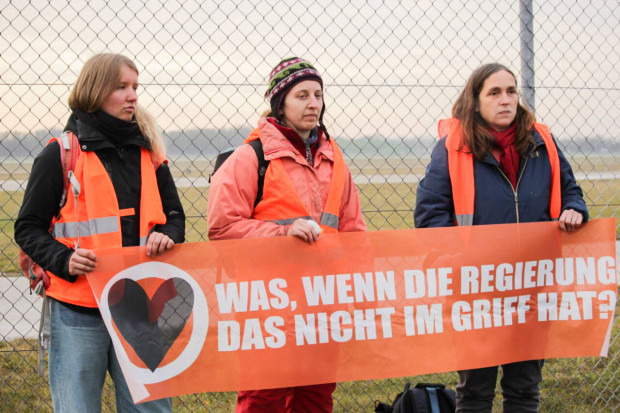 Klimaextremisten sabotieren Flughäfen in München und Berlin