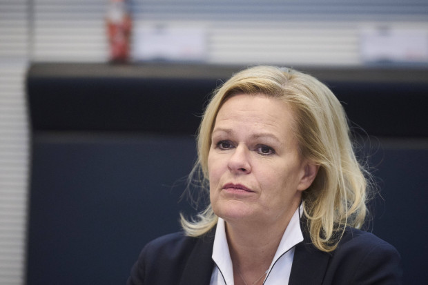 Innenministerin Faeser will Chatkontrollen ermöglichen