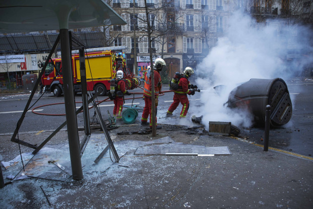 Weiter Ausschreitungen in Paris