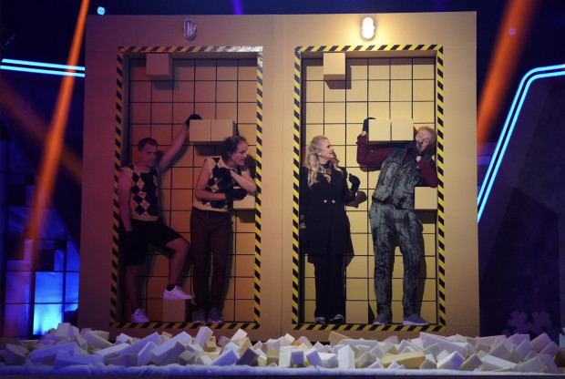 Thomas Gottschalk an der Wand: Fernsehen bis zum Umfallen