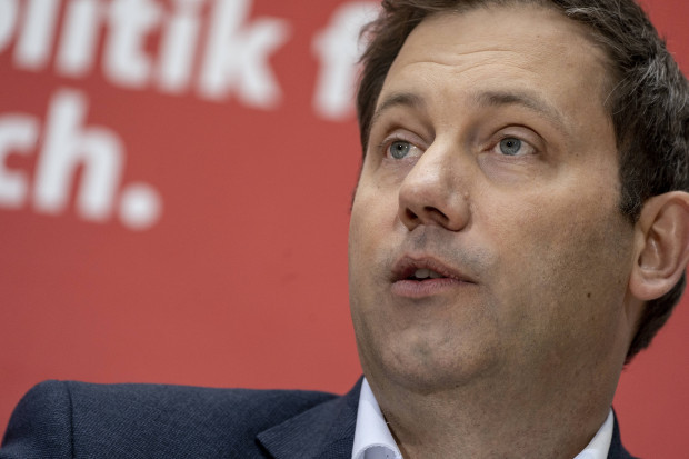 Lars Klingbeil und das virtuelle „Sieg Heil“ von Borna, Görlitz und Hildburghausen