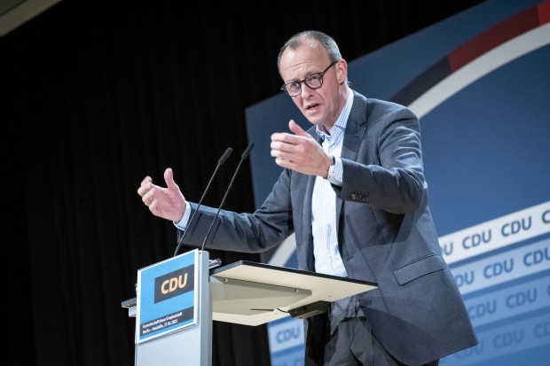 Merz und die CDU in der Geiselhaft des Gesinnungsgötzens