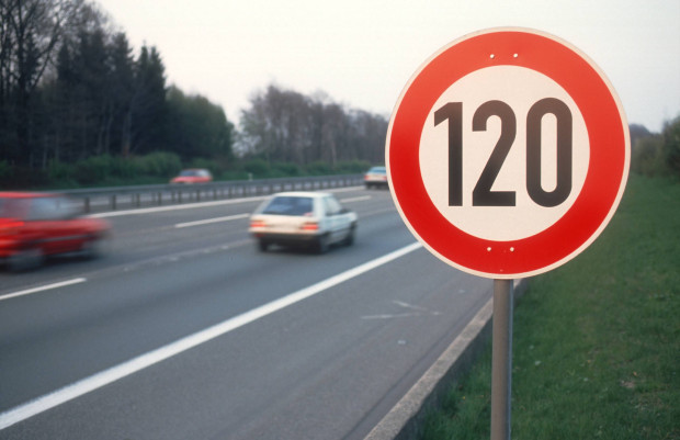 Präsident des Umweltbundesamtes: Tempolimit hätte wichtigen Symbolwert