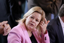 Nancy Faeser will bei Niederlage in Hessen Bundesinnenministerin bleiben