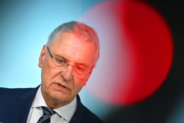 Bayerns Innenminister Herrmann verlangt härteres Vorgehen gegen illegale Migration