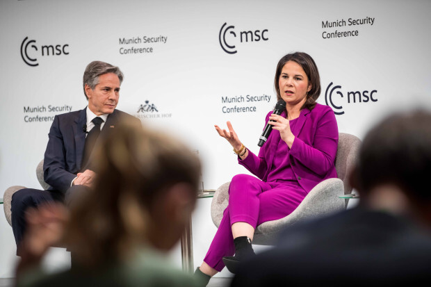 Wie Baerbock Deutschland zur Lachnummer macht