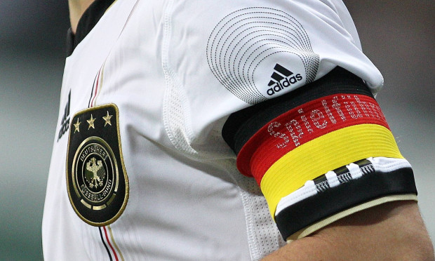 Der DFB hat gelernt – Die Kapitänsbinde soll wieder Schwarz-Rot-Gold werden
