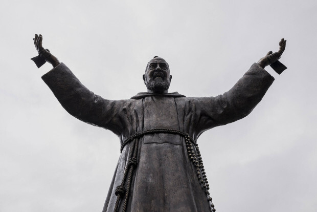 Italienischer Erzbischof geißelt Windkraftanlagen