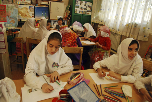 Im Iran werden zu Hunderten Schulkinder vergiftet