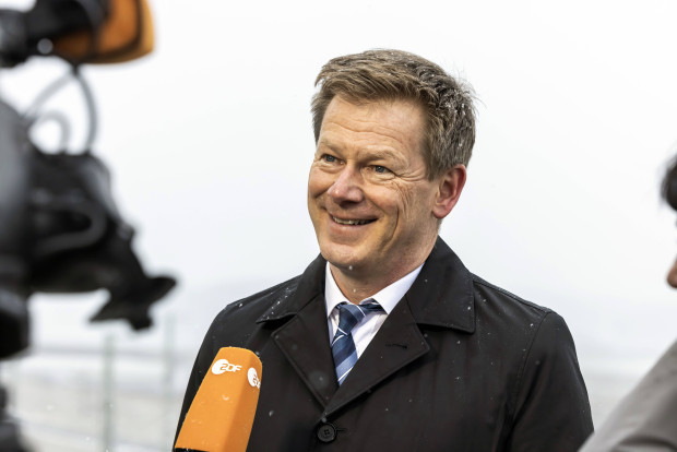 Deutsche Bahn erhöht Managern das Grundgehalt um bis zu 14 Prozent 