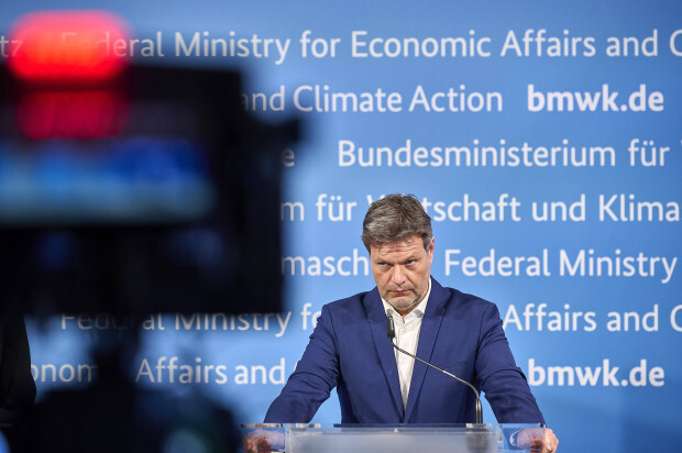 Fondsmanagerin: Deutschland wird eher Frackinggas fördern, als AKW-Laufzeiten verlängern