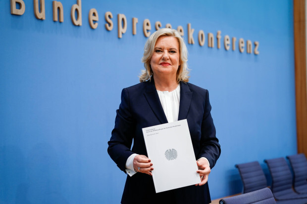 Jahresbericht der Wehrbeauftragten: Der Bundeswehr fehlt es „an allem“