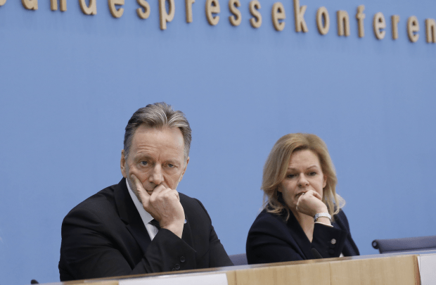 Wachsende Gewaltkriminalität und das Schweigen der Ministerin zu den Ursachen