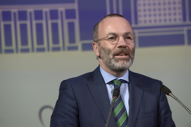 Kritik an EU-Kommission: EVP-Chef Manfred Weber mimt den Migrationspolitiker