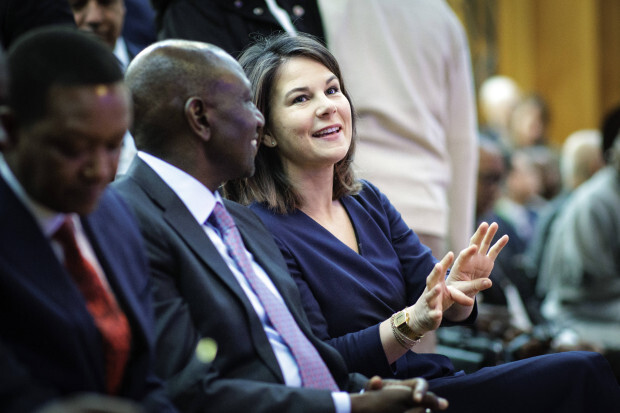 Baerbock empfiehlt Kenia als Vorbild für Deutschland