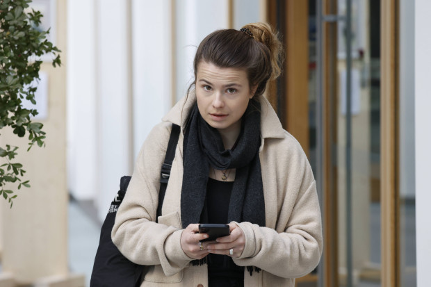 Niedersachsen: Luisa Neubauer als Ehrengast im Abitur