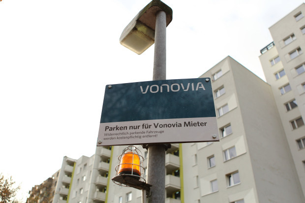 Wohnkonzern Vonovia: Ungünstige Verkaufsbedingungen, steigende Zinsen, Legionellen