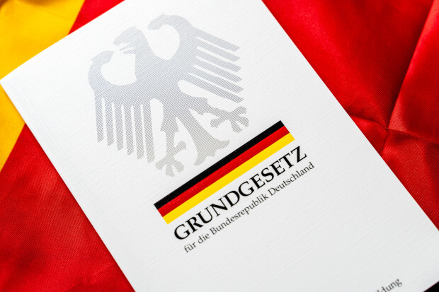 Kommunikationsforscher Meyen: Stehe auf dem Boden des Grundgesetzes
