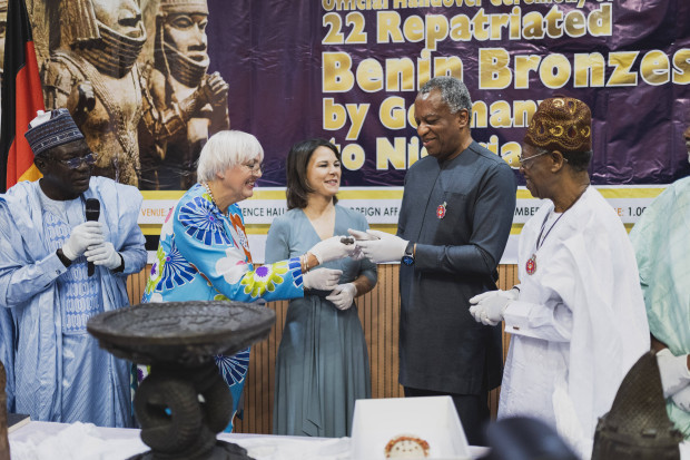 Baerbock und die Benin-Bronzen: „Stolz“ auf eine vermeintliche historische Schuld