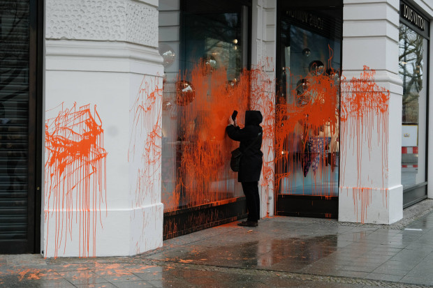 „Ökoworld“ übernimmt aus Sorge um Strafbarkeit doch nicht Strafgelder der Letzten Generation