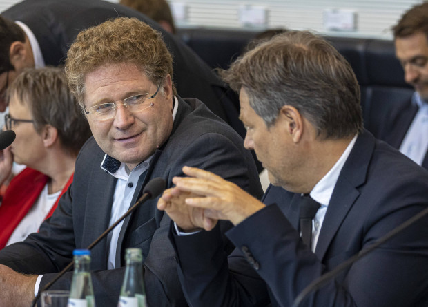 Wie sich Habeck und Graichen im Ausschuss zur Trauzeugen-Affäre benahmen