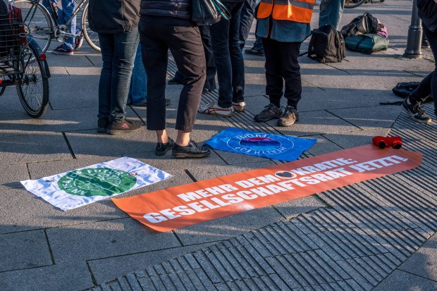 Hausdurchsuchungen bei „Letzte Generation“: Unter Razzia tun wir’s nicht mehr