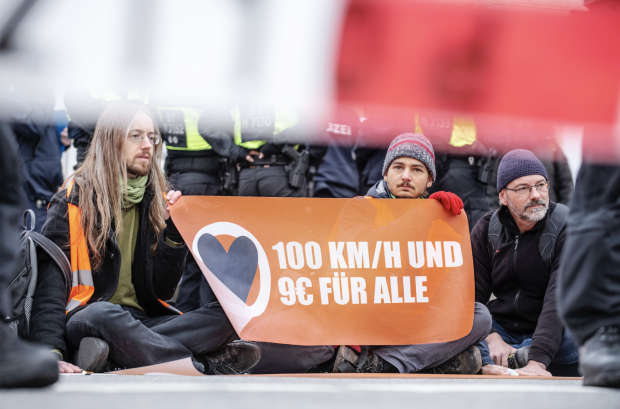 Berliner Landgericht trifft Marie Antoinette: „Dann sollen sie früher losfahren“