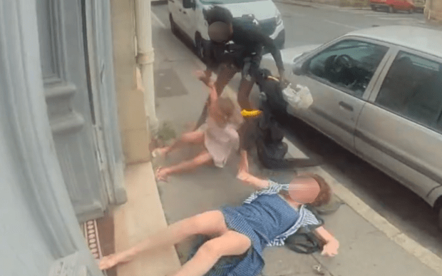 Bordeaux: Drogensüchtiger attackiert Großmutter und Enkelin im eigenen Haus