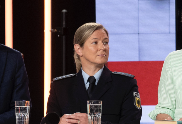 Claudia Pechstein bekräftigt Äußerungen zu Asylpolitik