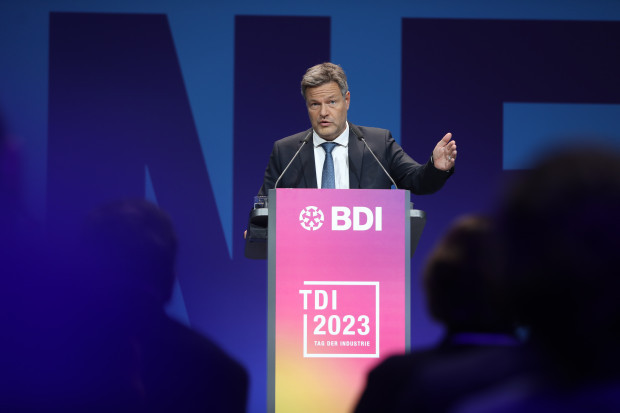 Klimaminister Habecks Bürokratiescherz zum Sommeranfang