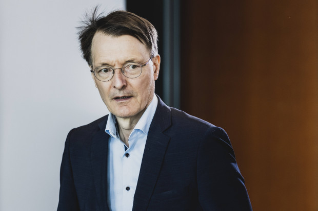 Karl Lauterbachs Liebling schwächelt in der Praxis