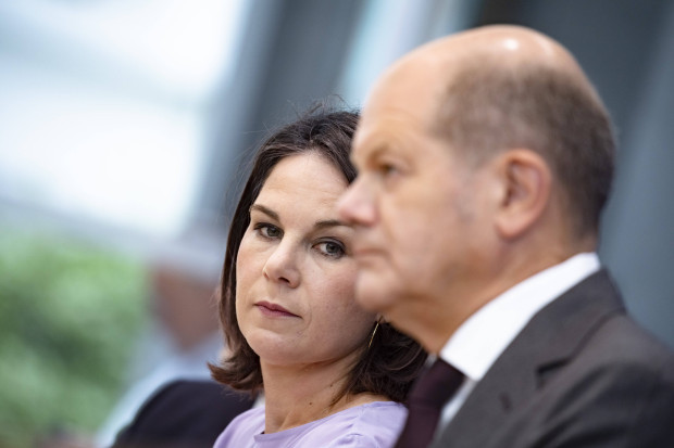 Annalena Baerbock will über die Freiheit der Medien nachdenken