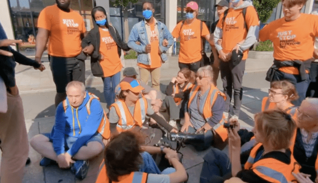 London: „Just Stop Oil“-Aktivisten treffen auf Gegendemonstranten