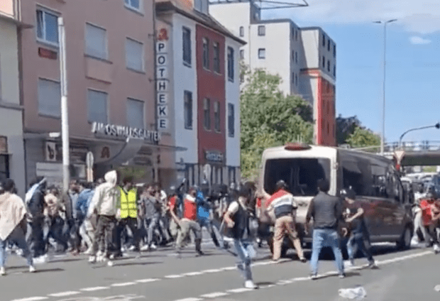 Gießen: Wie Grüne die Gewalt nutzen wollen, um ein Festival zu verbieten