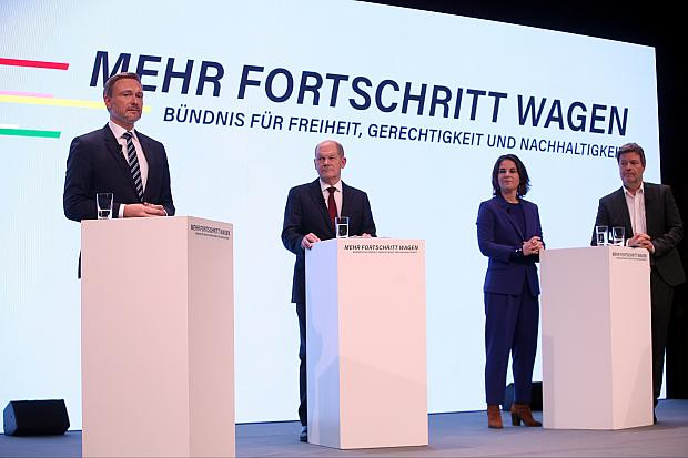 Ampel fällt auf niedrigsten Wert seit ihrem Regierungsbeginn