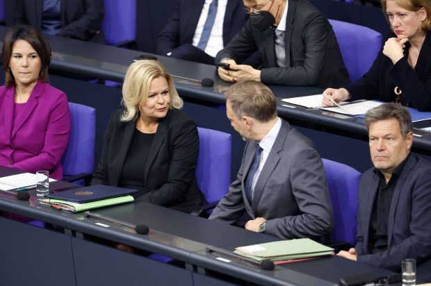 In diesem Sommer gibt es kein Nachrichten-Loch, sondern Politik-Stress