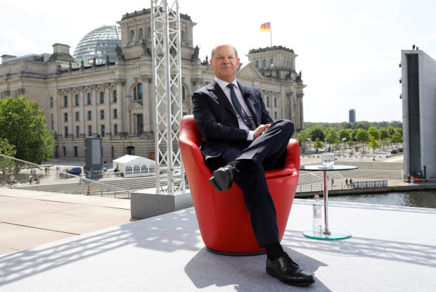 An John Wayne fehlt Olaf Scholz nichts außer alles