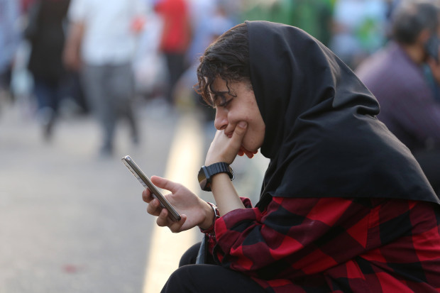 Unterm Hijab muss die Freiheit wohl grenzenlos sein