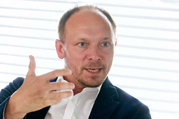 AfD-Verbot gefordert – Wieder ein echter Wanderwitz