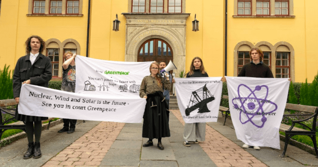 Klima-Aktivisten greifen Greenpeace wegen Ablehnung von Kernenergie an