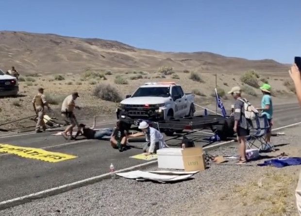 So geht die US-Polizei gegen Klima-Extremisten auf der Straße vor