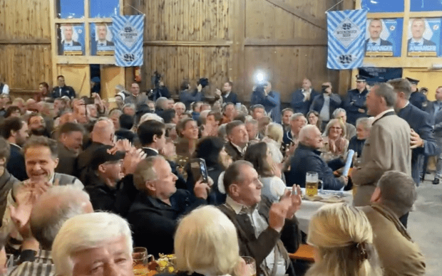 Wie Aiwanger zum Volkshelden gemacht wird