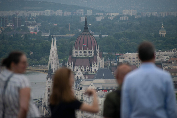 Immer mehr Deutsche wandern aus – auch für ein „lebenswerteres Umfeld“